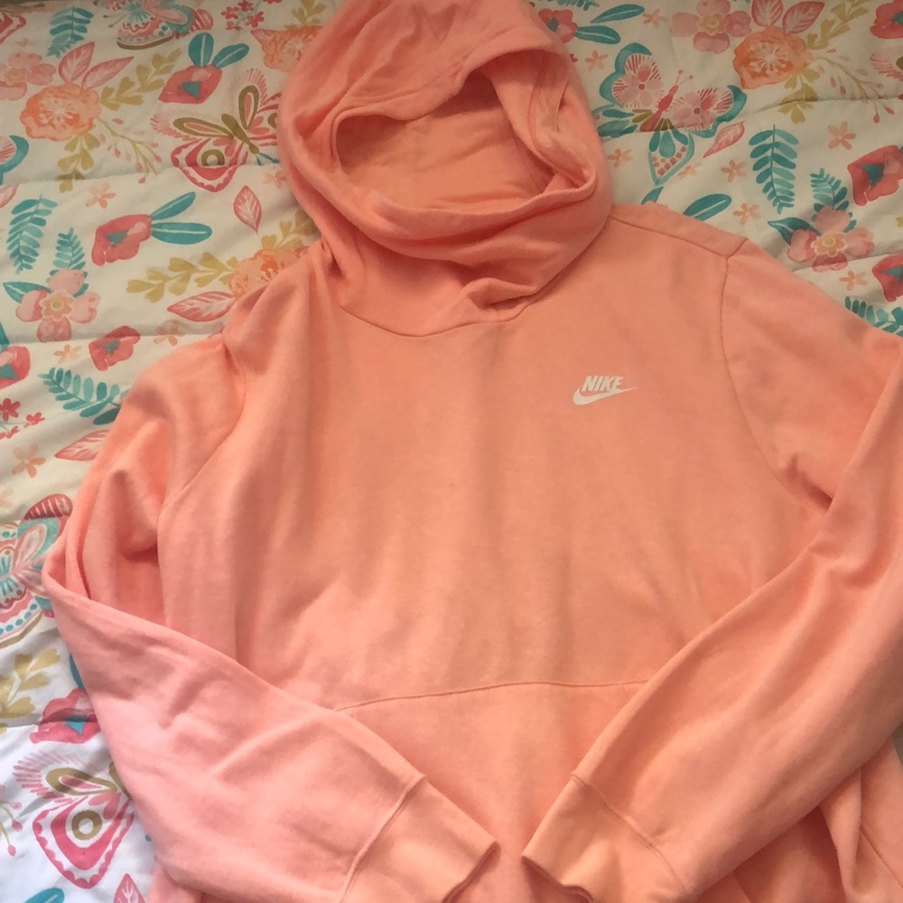 Super cute ladies peach Nike pullover… thin hoodie